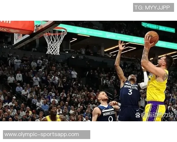 马克西首节火力全开7投6中狂砍15分3断助力球队领先对手