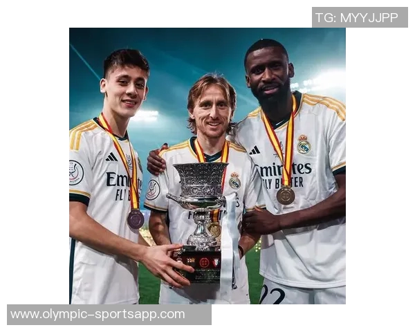 内马尔盛赞居莱尔为世界最佳中场土耳其美女球员专访精彩回顾 内马尔盛赞居莱尔为世界最佳中场土耳其美女球员专访精彩回顾