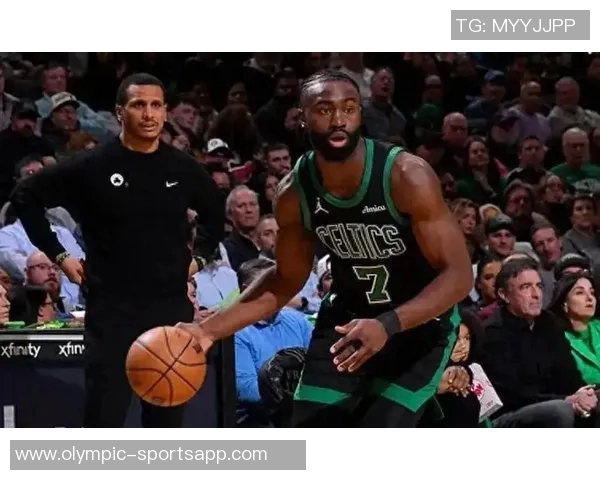 杰伦布朗首节表现惊艳13投6中砍下18分并罚球6中5助力球队领先 杰伦布朗首节表现惊艳13投6中砍下18分并罚球6中5助力球队领先