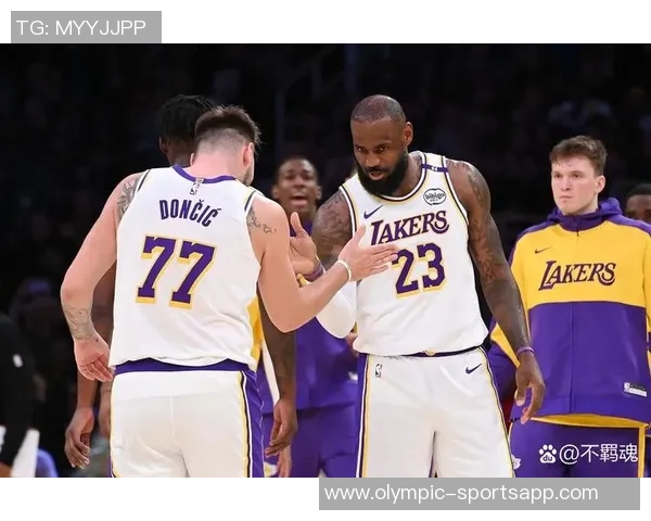 詹姆斯谈球队伤病困扰积极调整阵容全力以赴迎战对手 詹姆斯谈球队伤病困扰积极调整阵容全力以赴迎战对手